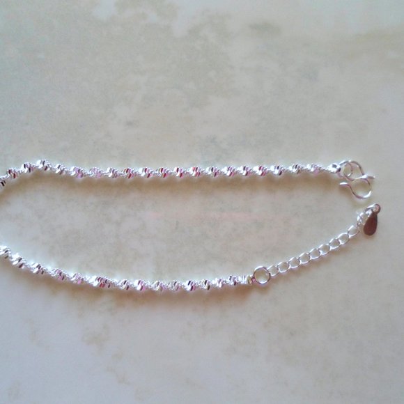 925 Silver Delicate Twist Bracelet - Picture 8 of 9